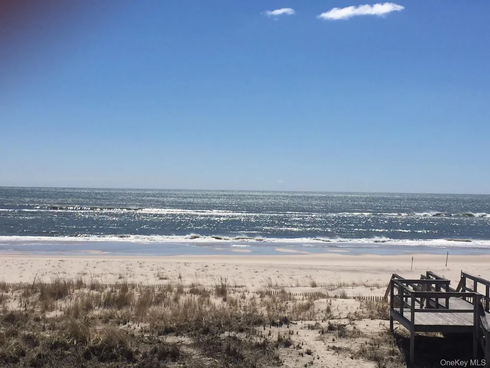 939 Dune Road Westhampton Dunes, NY 11978