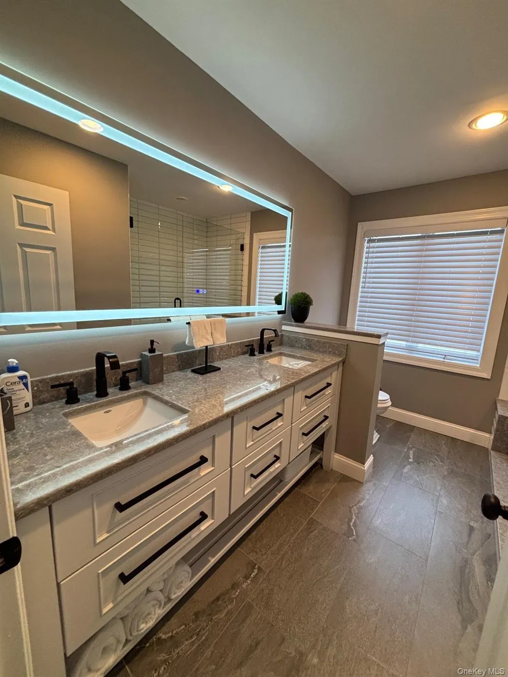 939 Dune Road Westhampton Dunes, NY 11978