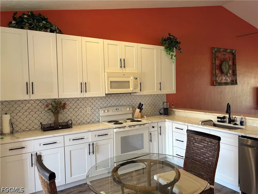 Cross Creek Boulevard #208 Fort Myers, FL 33912