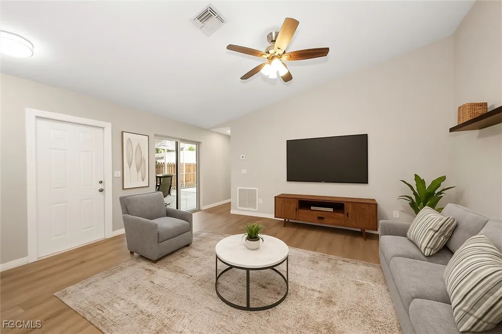 Crystal Lake Drive #102 North Fort Myers, FL 33917