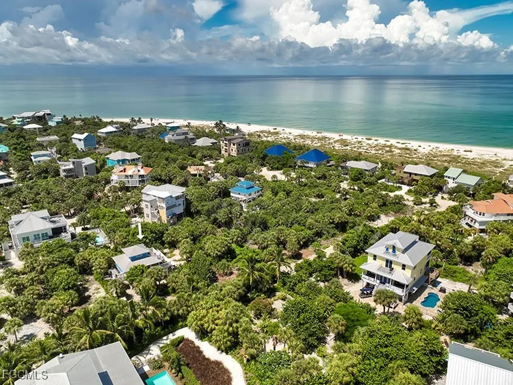 Smugglers Drive Upper Captiva, FL 33924