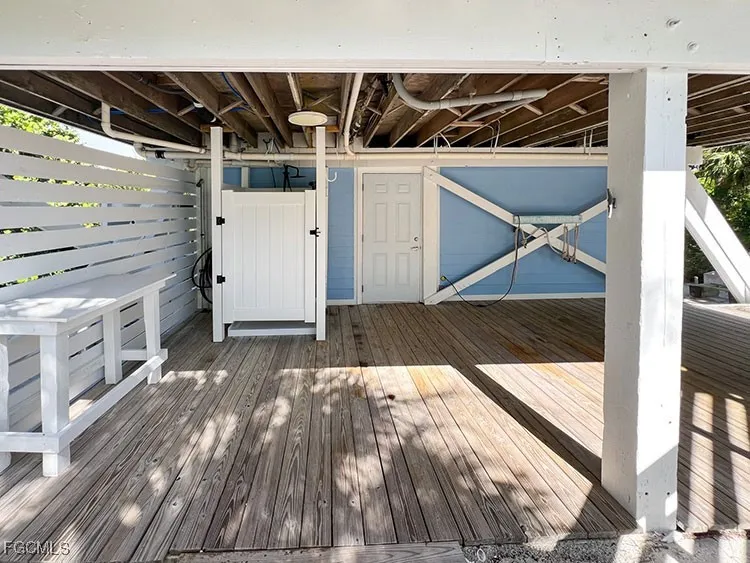 Smugglers Drive Upper Captiva, FL 33924