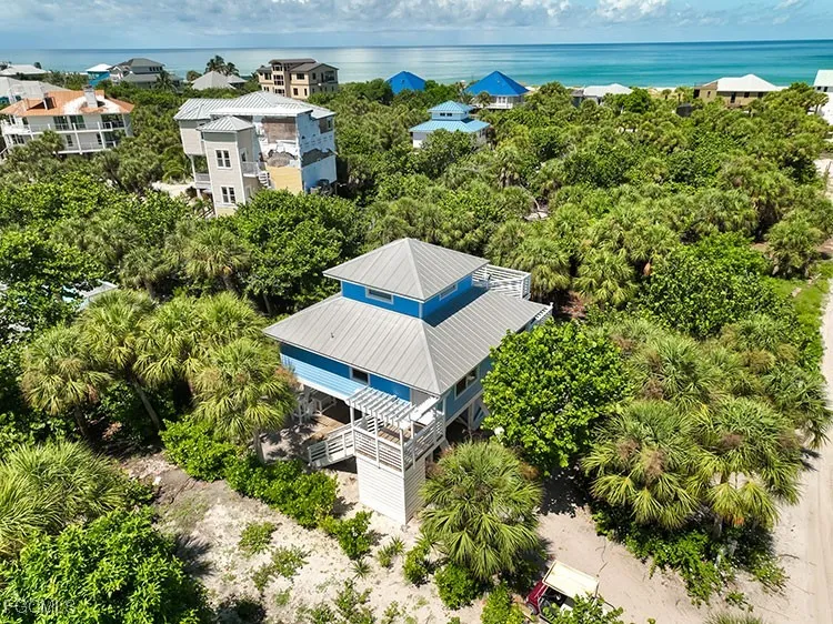 Smugglers Drive Upper Captiva, FL 33924