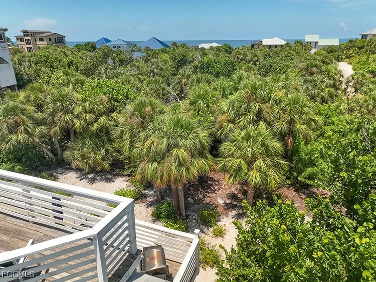Smugglers Drive Upper Captiva, FL 33924