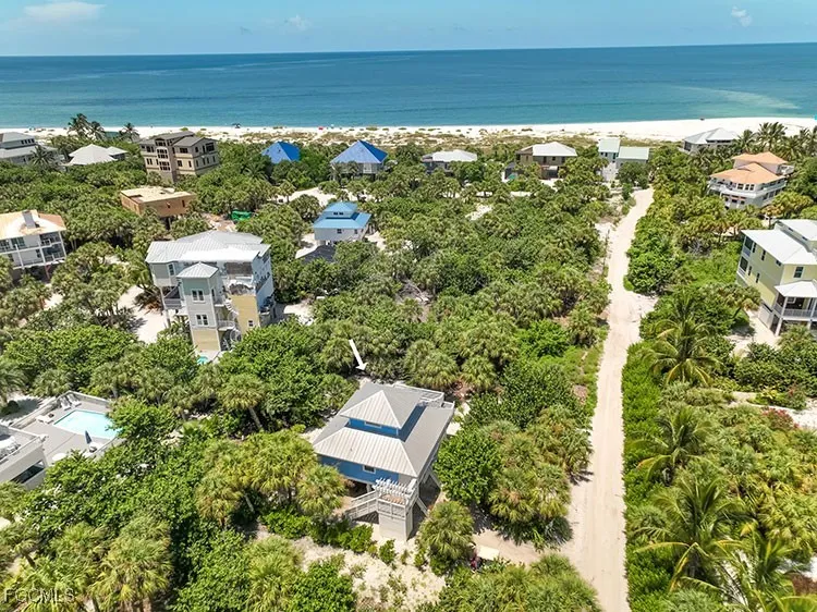 Smugglers Drive Upper Captiva, FL 33924