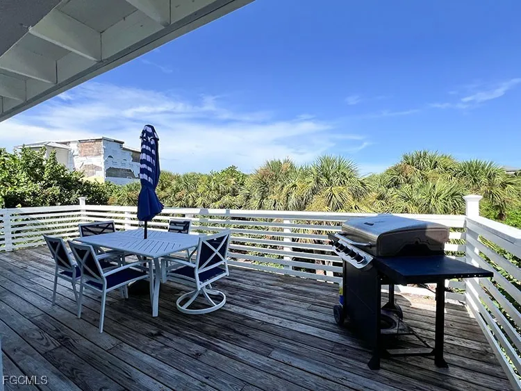 Smugglers Drive Upper Captiva, FL 33924