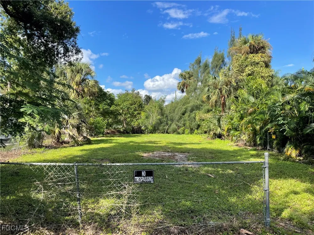 Capitol Street North Fort Myers, FL 33903