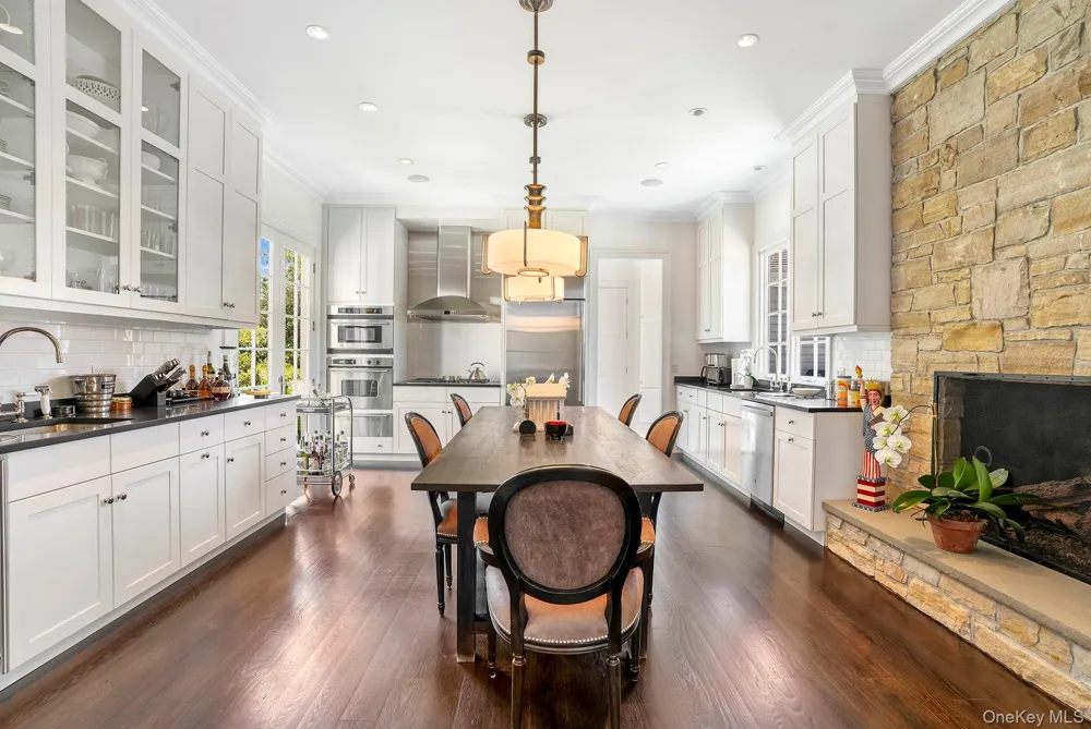 10 Horse Meadow Lane East Hampton, NY 11937