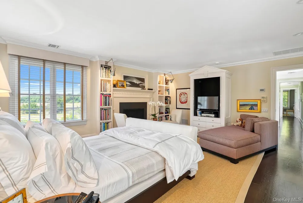 10 Horse Meadow Lane East Hampton, NY 11937