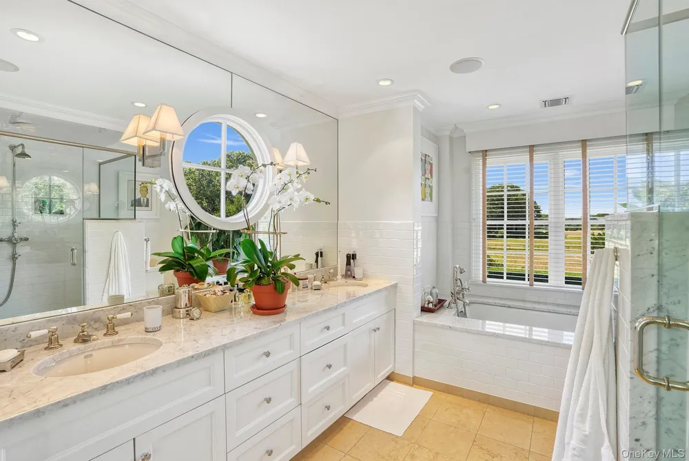 10 Horse Meadow Lane East Hampton, NY 11937