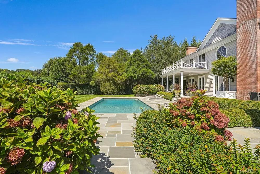 10 Horse Meadow Lane East Hampton, NY 11937