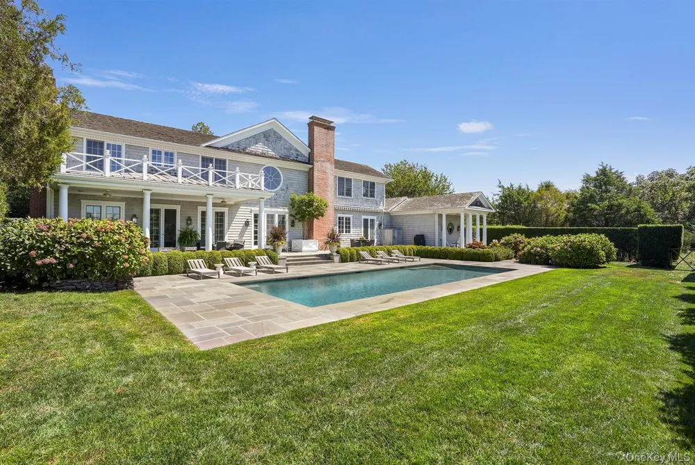 10 Horse Meadow Lane East Hampton, NY 11937