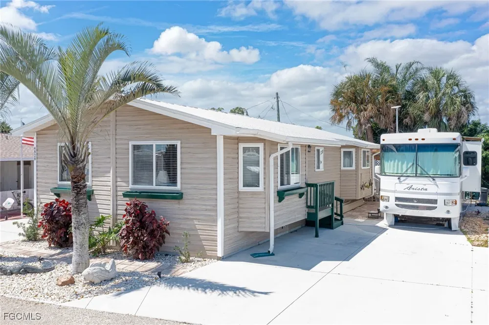 FLAMINGO DRIVE St James City, FL 33956