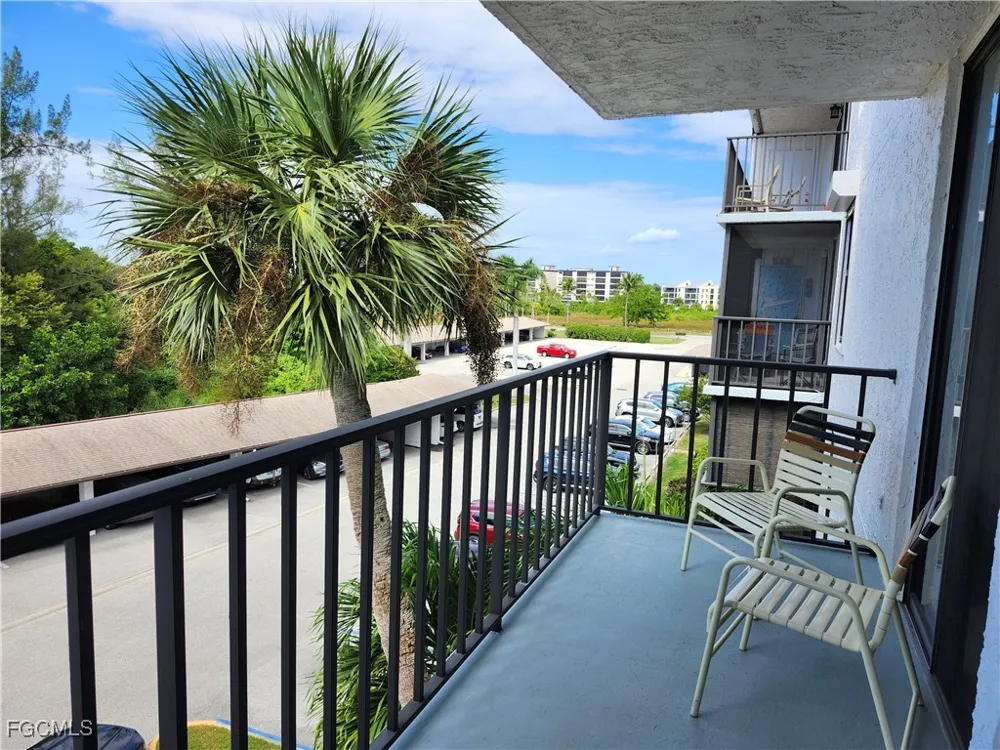 Key Drive #403 North Fort Myers, FL 33903