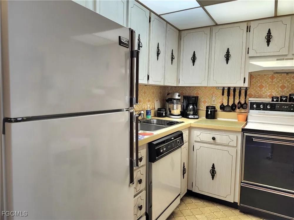 Key Drive #403 North Fort Myers, FL 33903