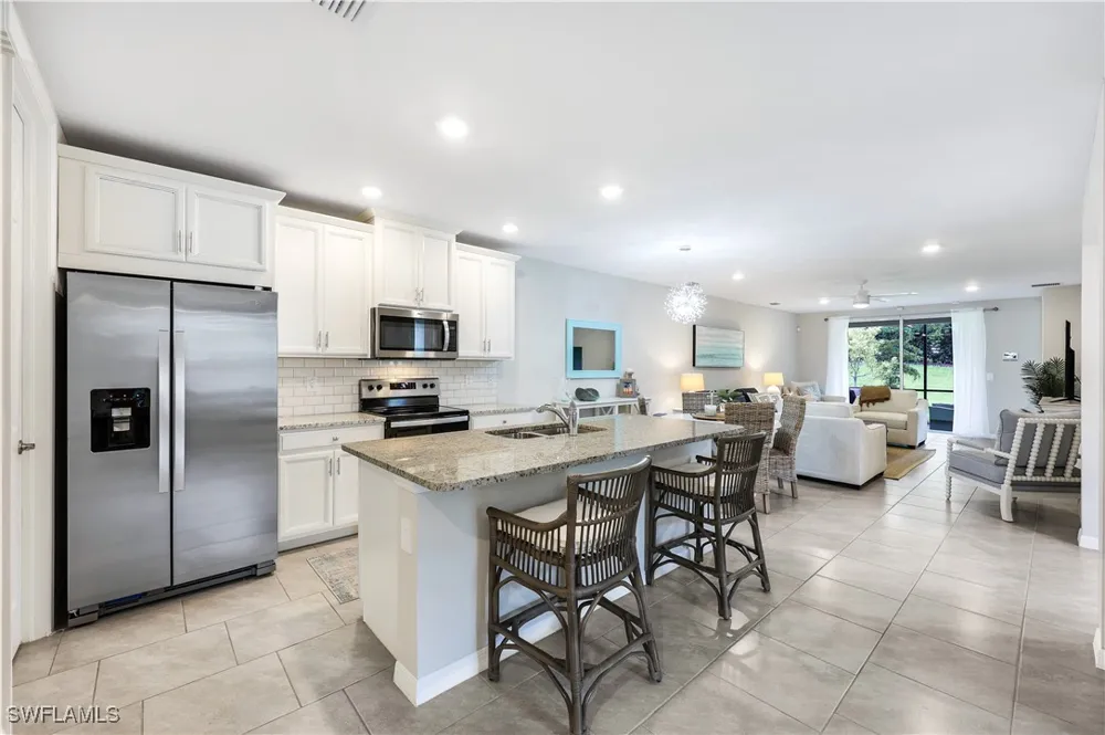 Edgewater Circle Naples, FL 34114