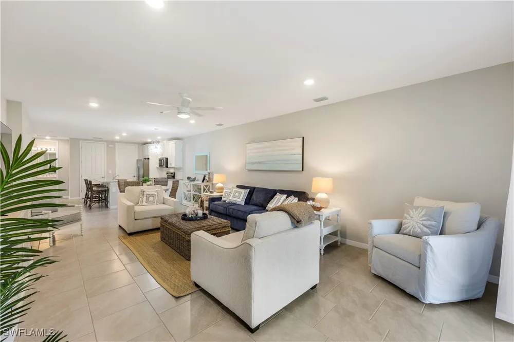 Edgewater Circle Naples, FL 34114