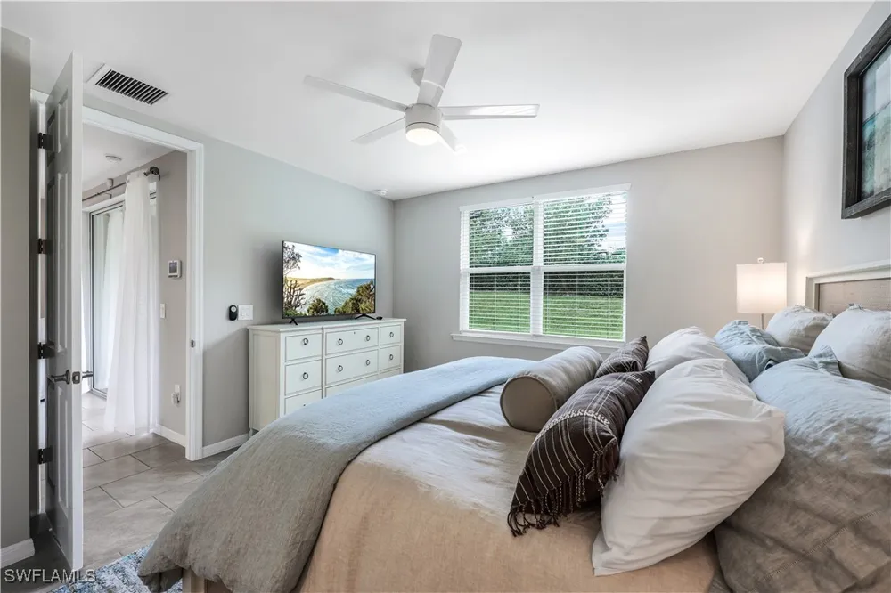 Edgewater Circle Naples, FL 34114