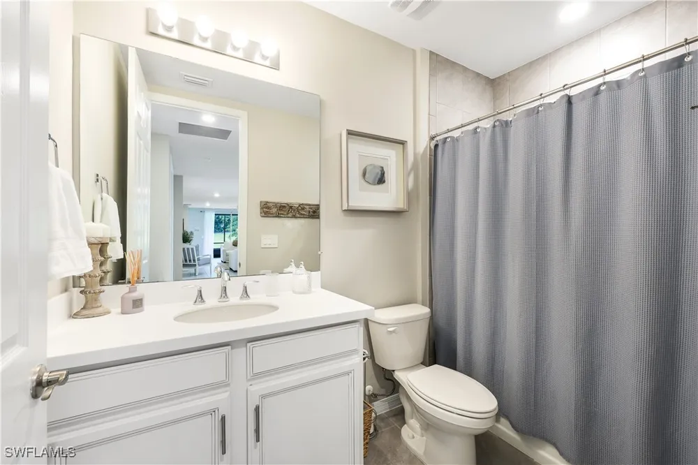 Edgewater Circle Naples, FL 34114