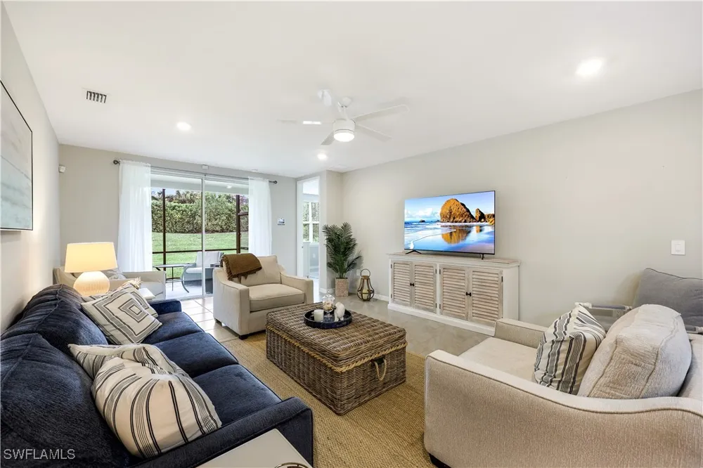Edgewater Circle Naples, FL 34114