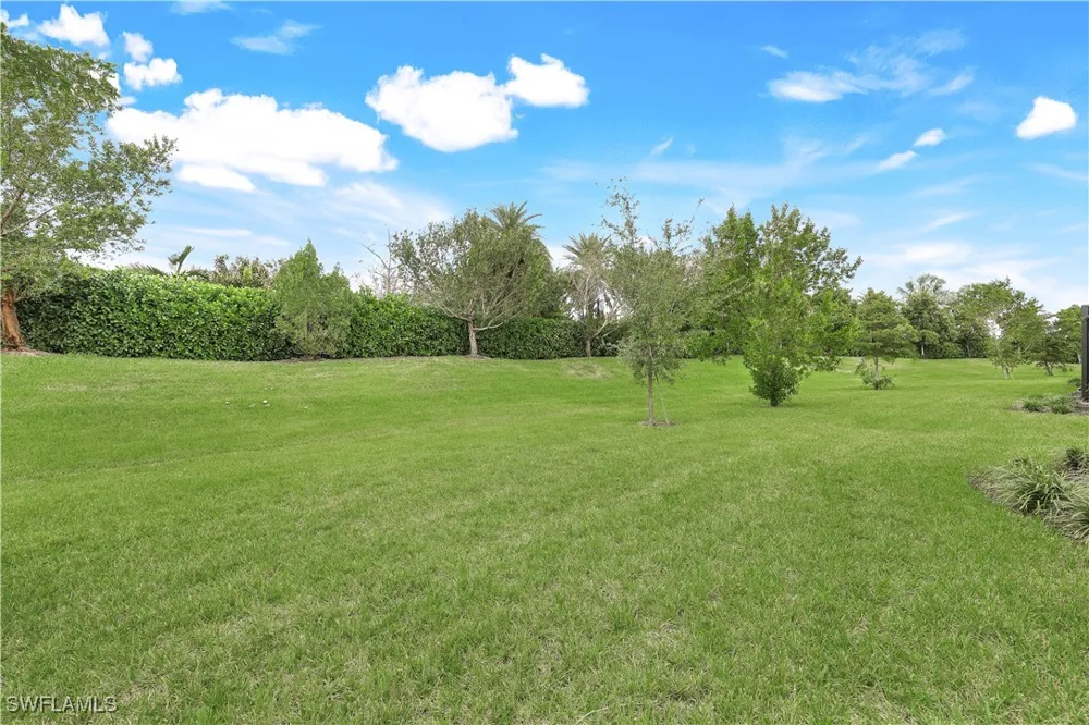 Edgewater Circle Naples, FL 34114