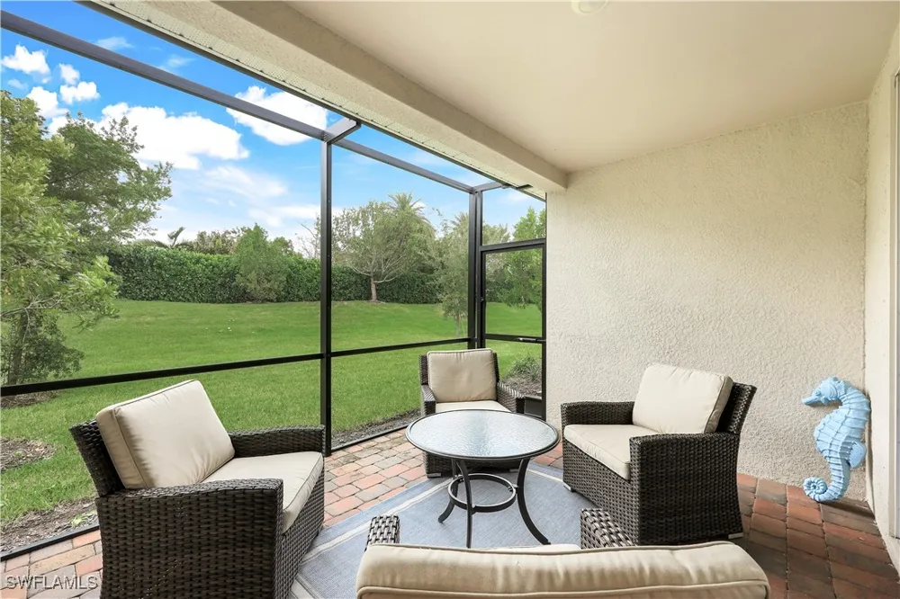 Edgewater Circle Naples, FL 34114
