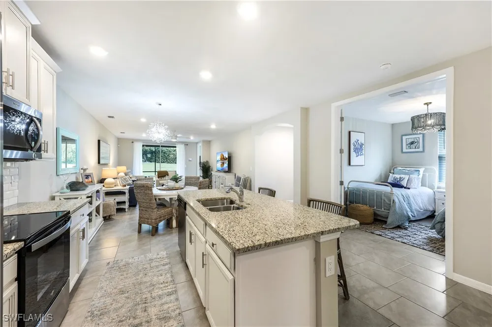 Edgewater Circle Naples, FL 34114