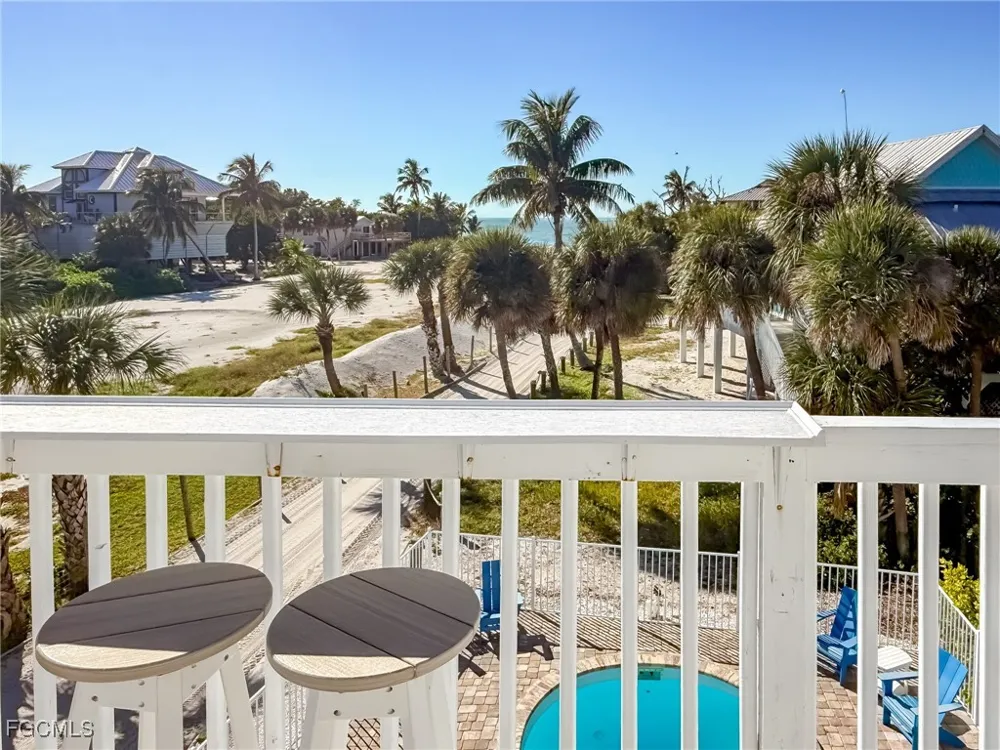 White Pelican Drive Upper Captiva, FL 33924