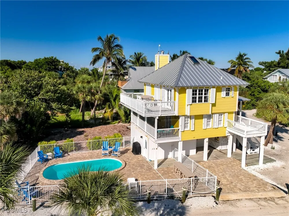 White Pelican Drive Upper Captiva, FL 33924
