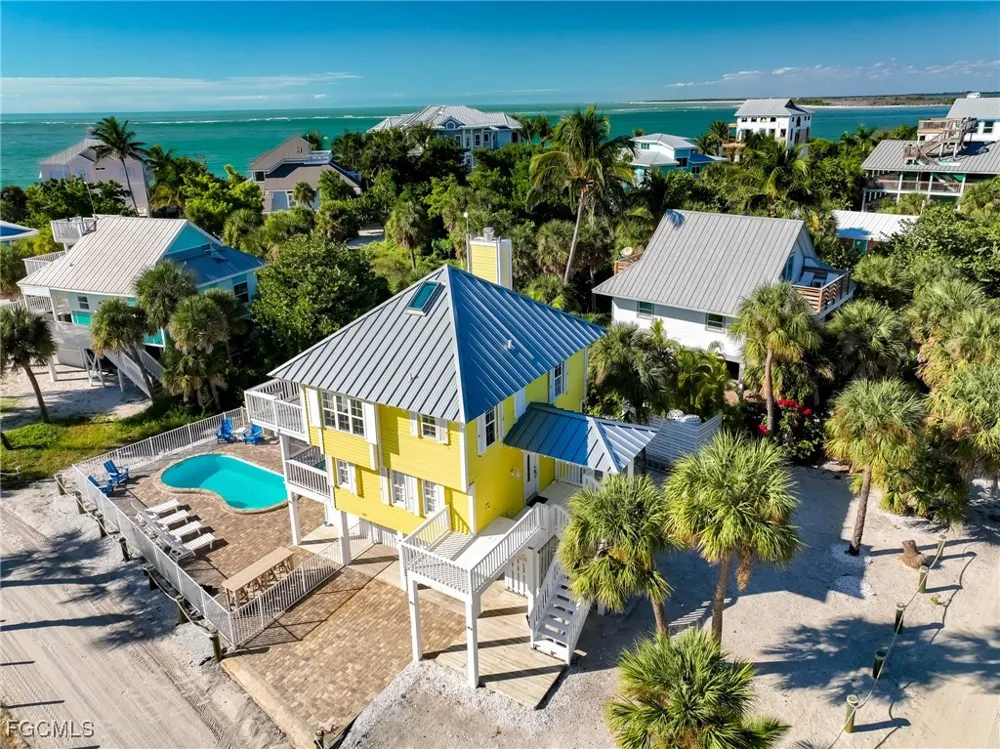 White Pelican Drive Upper Captiva, FL 33924