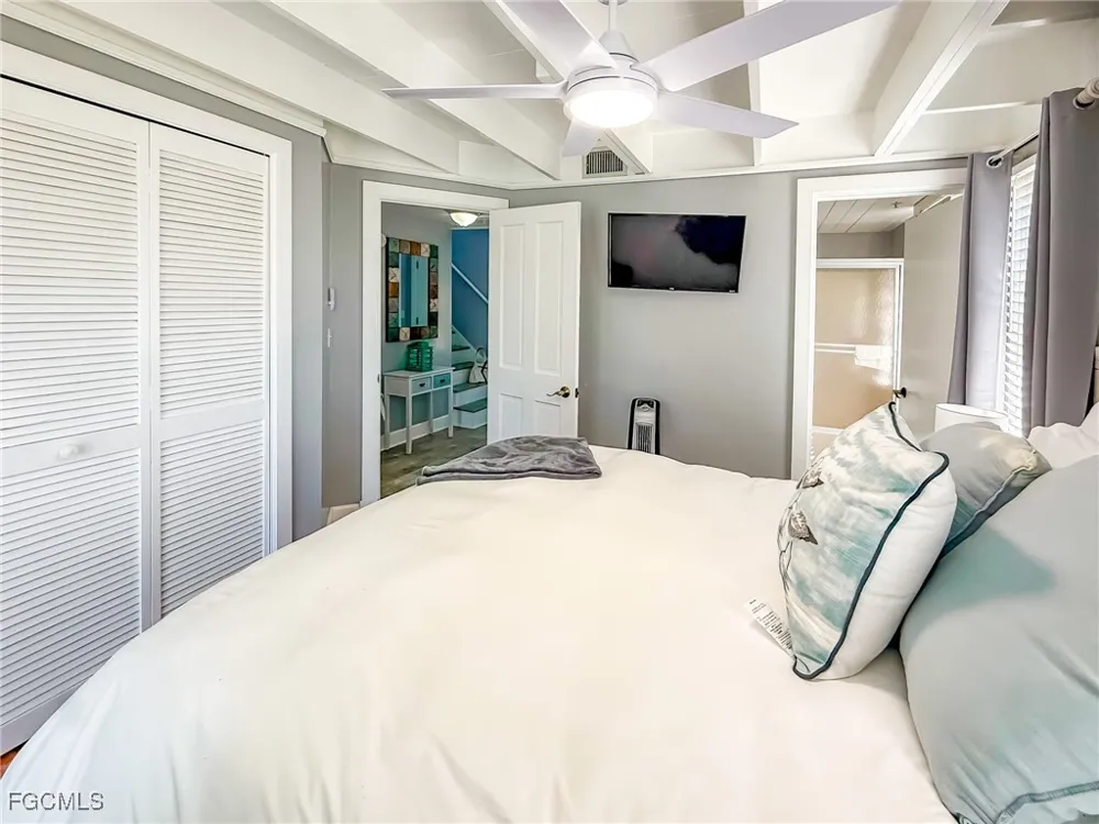 White Pelican Drive Upper Captiva, FL 33924