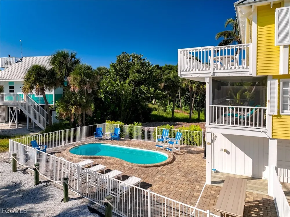 White Pelican Drive Upper Captiva, FL 33924