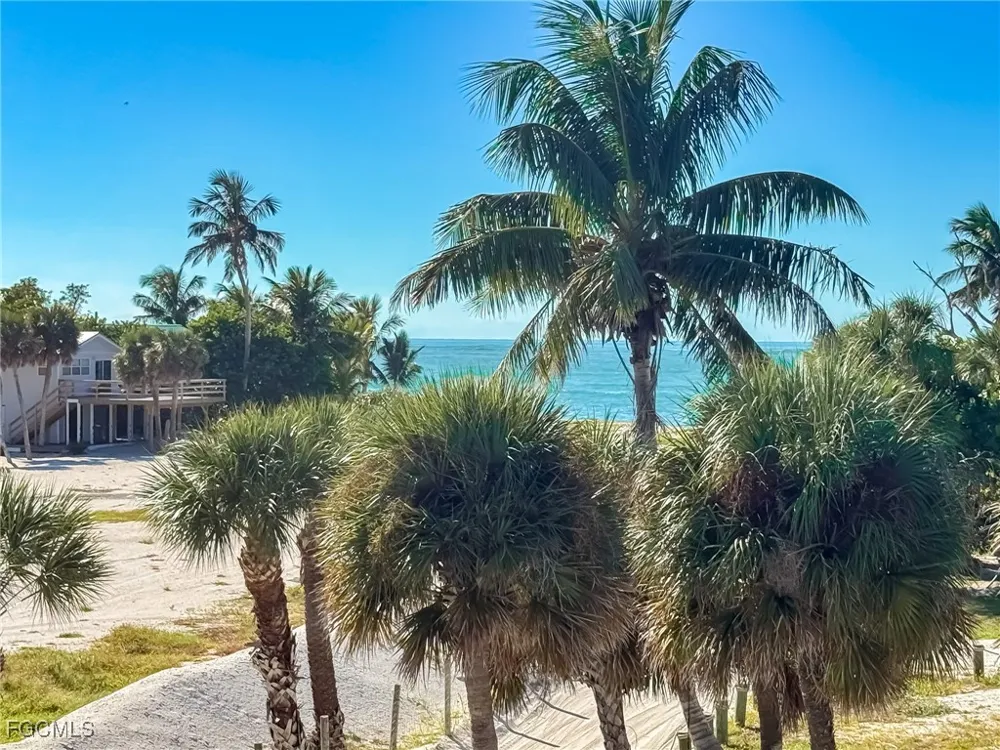 White Pelican Drive Upper Captiva, FL 33924