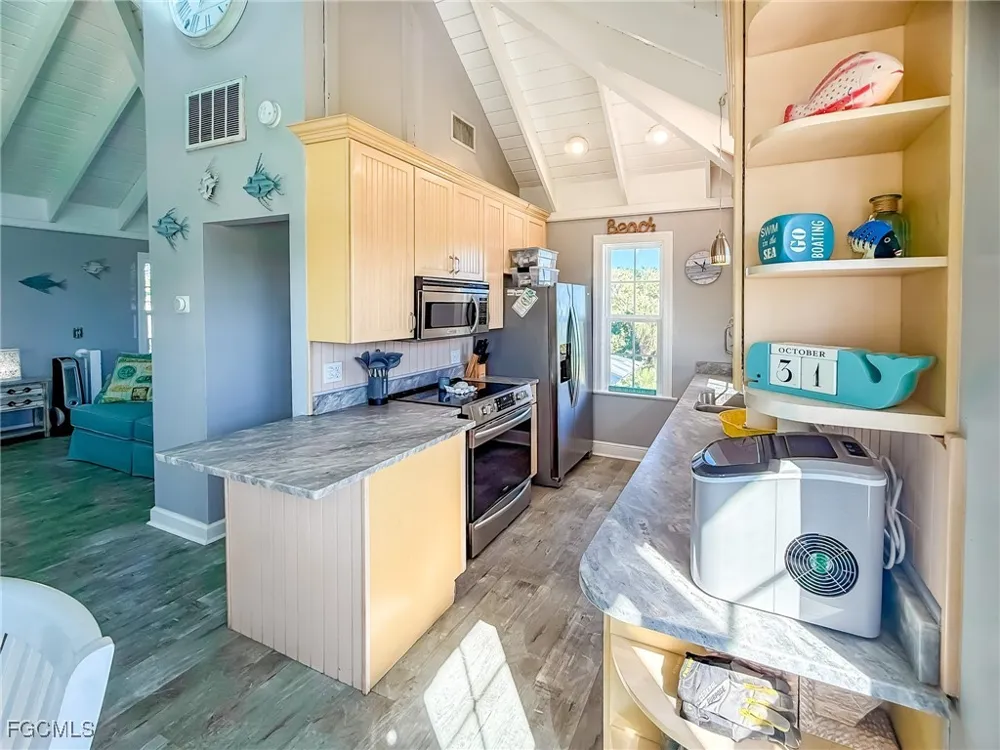 White Pelican Drive Upper Captiva, FL 33924