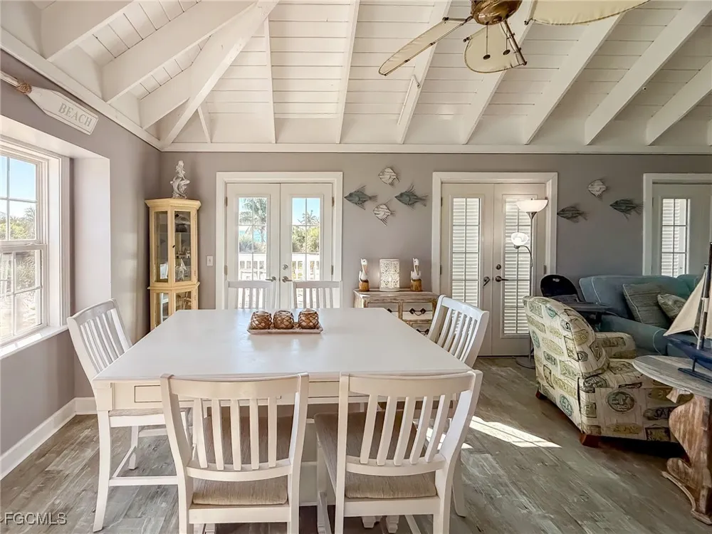 White Pelican Drive Upper Captiva, FL 33924