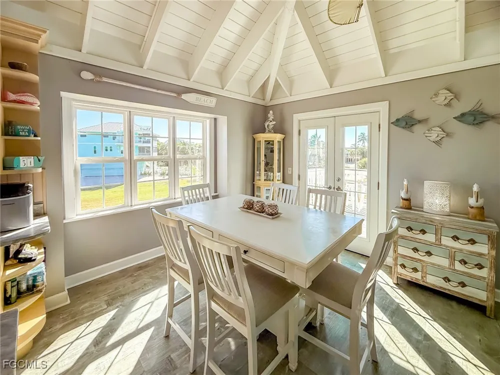White Pelican Drive Upper Captiva, FL 33924