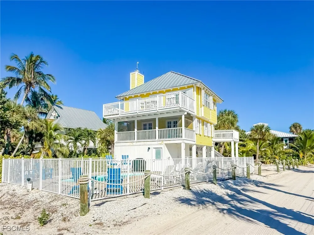 White Pelican Drive Upper Captiva, FL 33924
