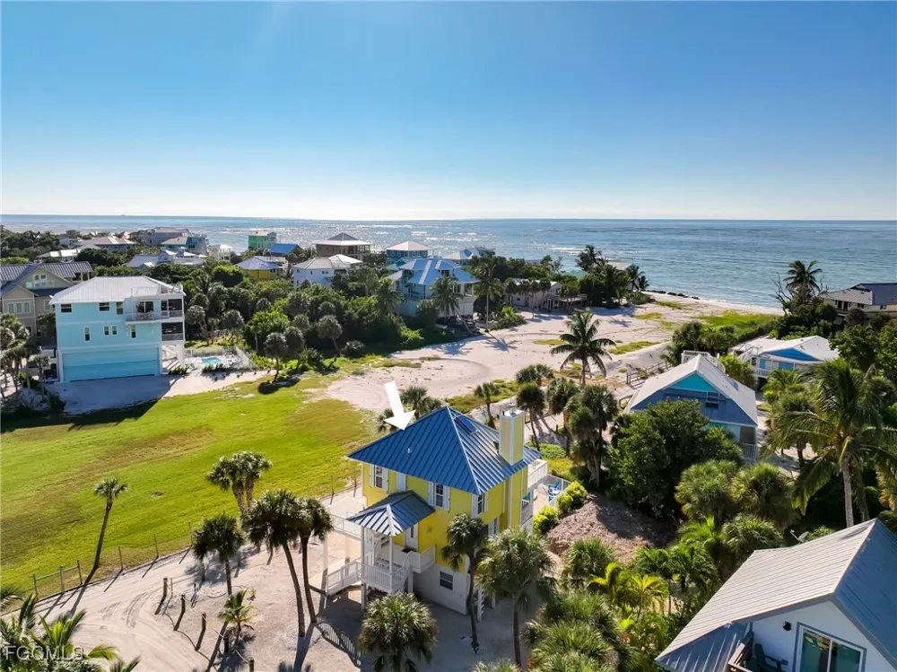 White Pelican Drive Upper Captiva, FL 33924