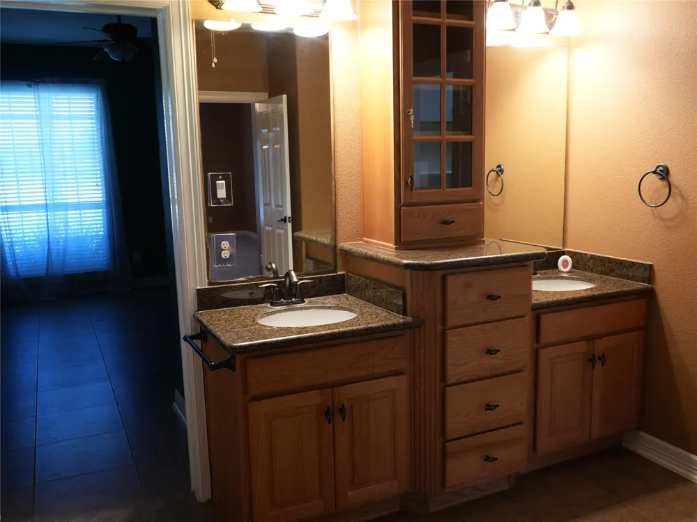 8703 Tumblewood Drive Beach City, TX 77523