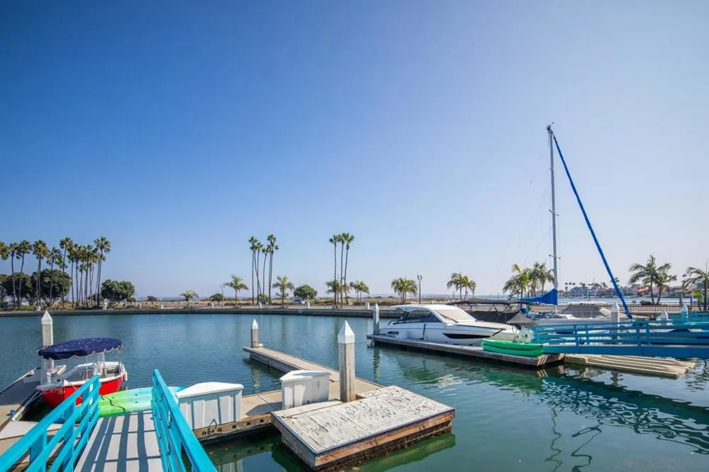 8 Antigua Ct Coronado, CA 92118