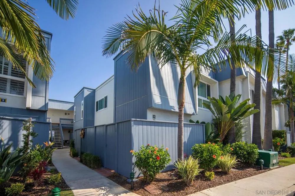 8 Antigua Ct Coronado, CA 92118