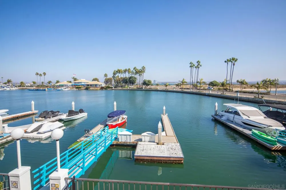8 Antigua Ct Coronado, CA 92118