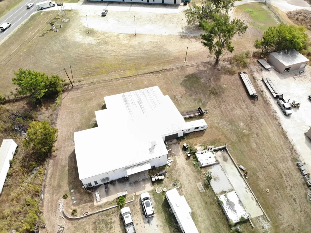 185 County Road 107 Caldwell, TX 77836