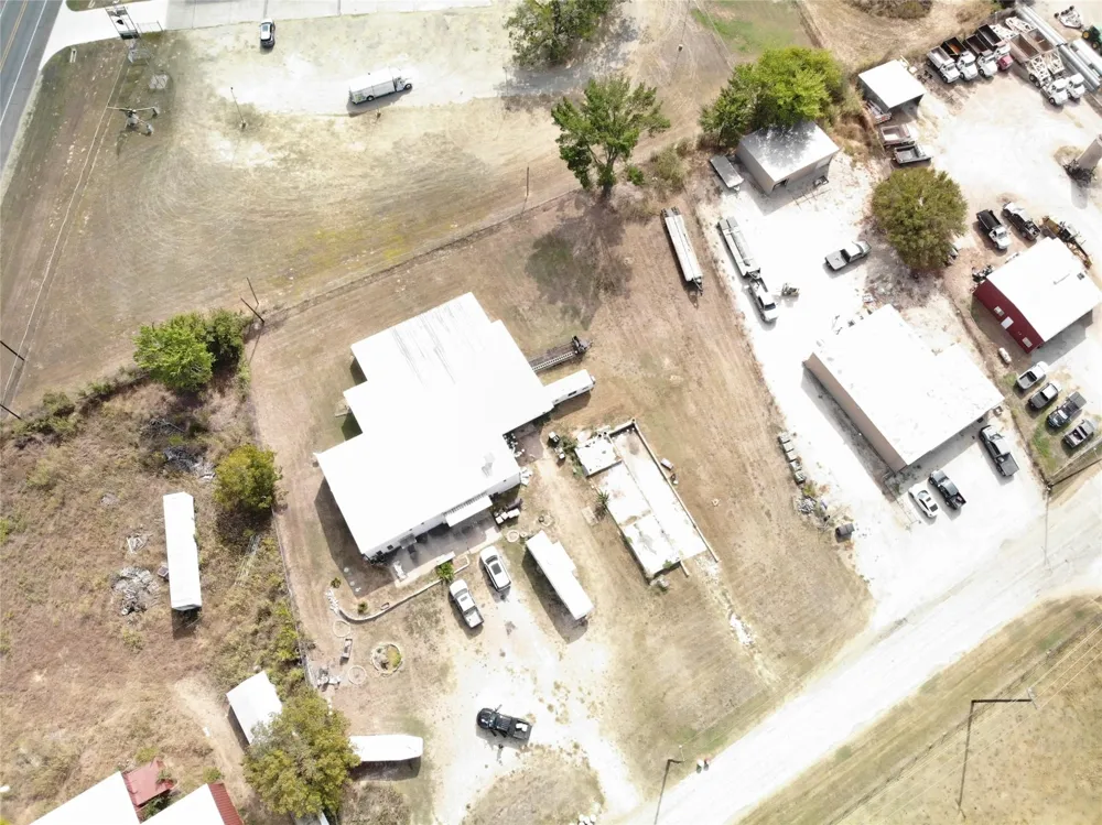 185 County Road 107 Caldwell, TX 77836