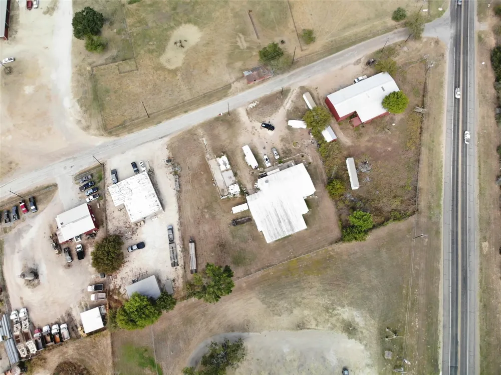 185 County Road 107 Caldwell, TX 77836