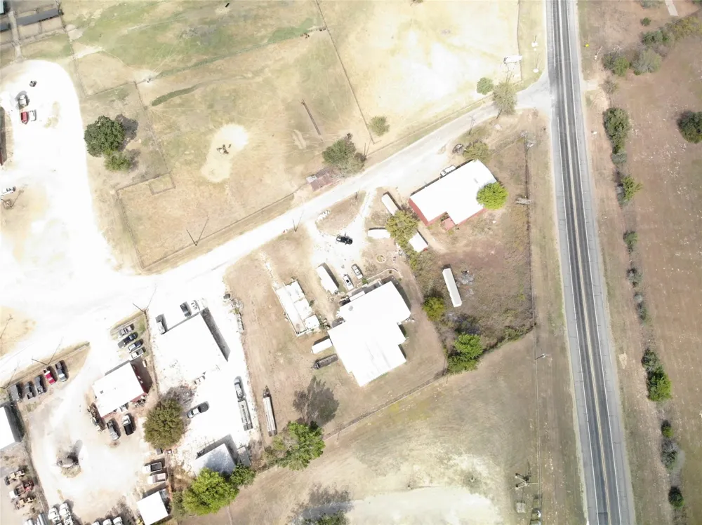 185 County Road 107 Caldwell, TX 77836
