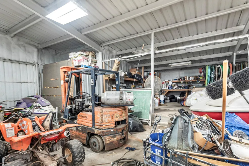 185 County Road 107 Caldwell, TX 77836
