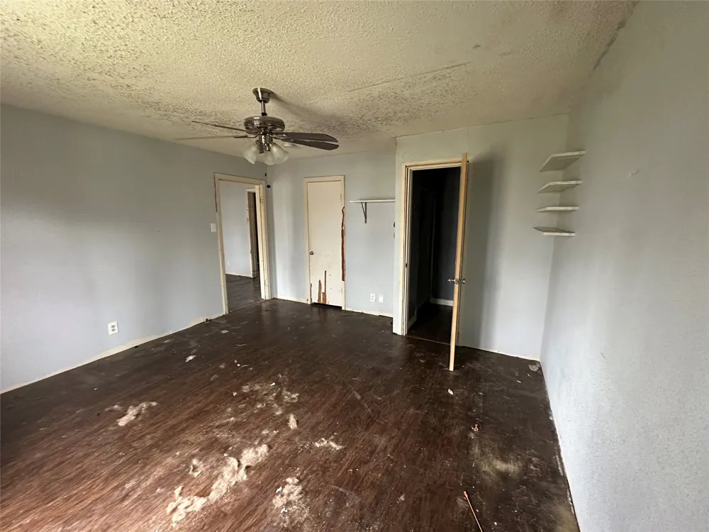 102 W Mesquite Street #B Granger, TX 76530