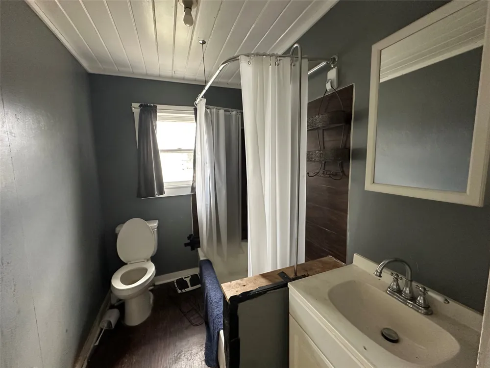 102 W Mesquite Street #B Granger, TX 76530