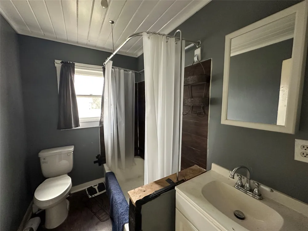 102 W Mesquite Street #B Granger, TX 76530
